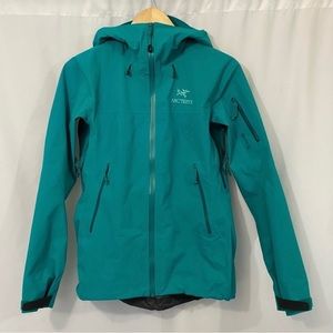 ARC'TERYX Beta SV Gore-Tex Pro Waterproof
Hooded Coat